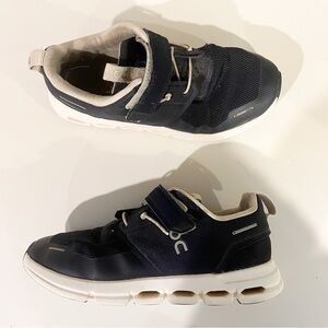 On Cloud Play Navy Blue Kids Shoes